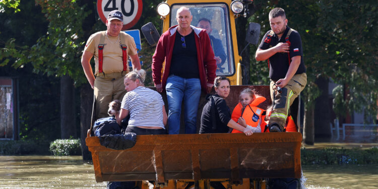More areas of central Europe race against time as floods approach