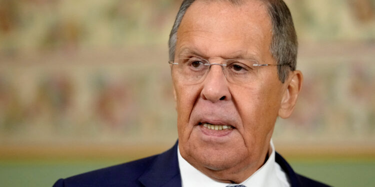 Lavrov vows Russia to defend its Arctic interests