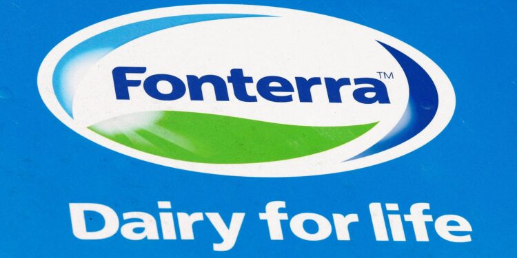 Fonterra’s annual profit falls 25%; shares rise on dividend declaration