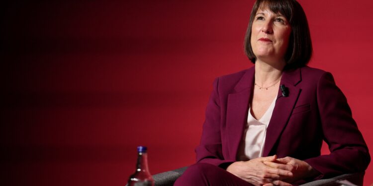 UK borrowing for investment ‘not risk-free’, think tank warns