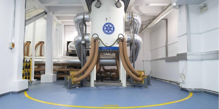 China’s resistive magnet sets new world record