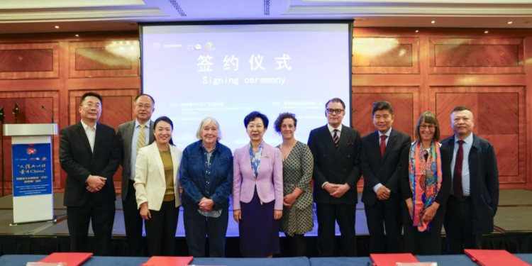 A MoonMoment to remember: Stunning China—Jingdezhen’s Cultural and Tourism Promotion Event Triumphs in London”
