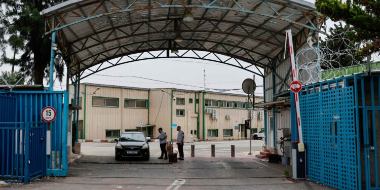 Israel votes to ban UN aid agency, Palestinians say 100,000 residents trapped