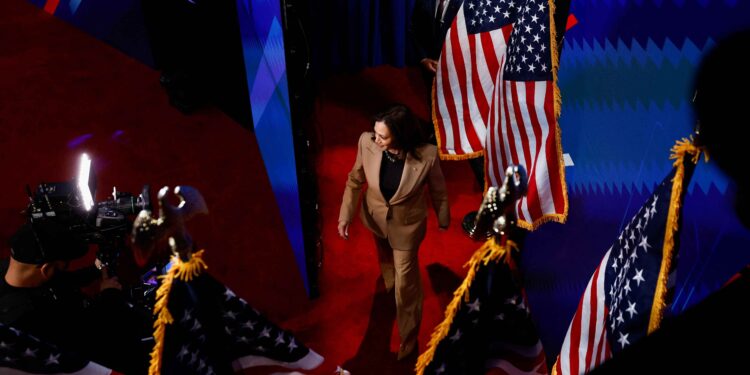Harris overtakes Trump among suburban voters, Reporters/Ipsos polling shows