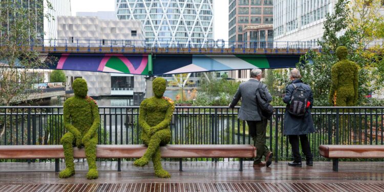 London’s Canary Wharf sets sights on hotels to fill empty offices