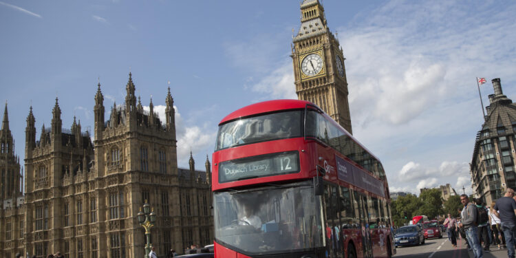 UK’s Go Ahead invests $654 million to decarbonise buses