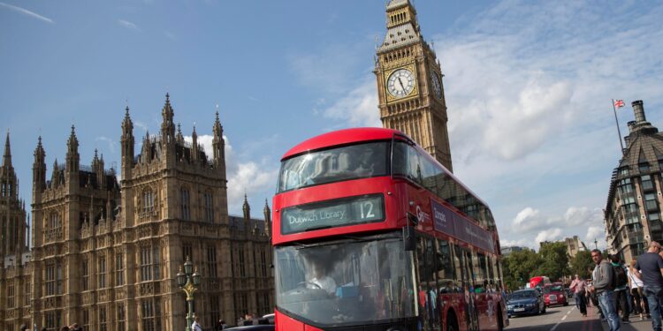 UK’s Go Ahead invests $654 million to decarbonise buses