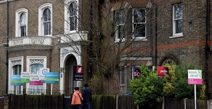 UK property market strengthens, pressure on renters intensifies, RICS says