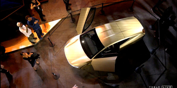 Tesla’s sporty, two-seater robotaxi design puzzles experts