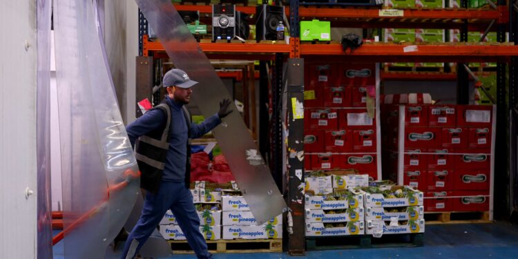 UK raises minimum wage by 6.7% in boost for workers, despite employer unease