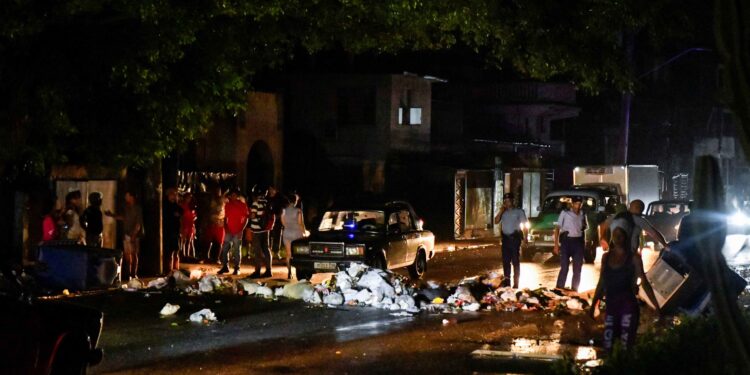 Cuba grid collapses again, hurricane heaps on misery