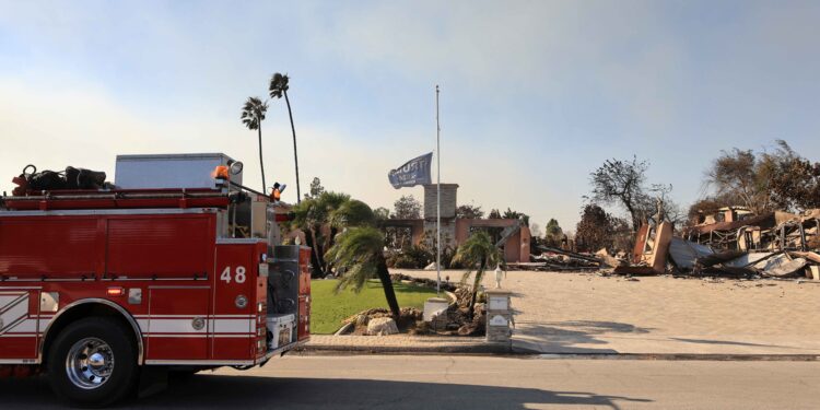 Wildfire near Los Angeles burn dozens of homes