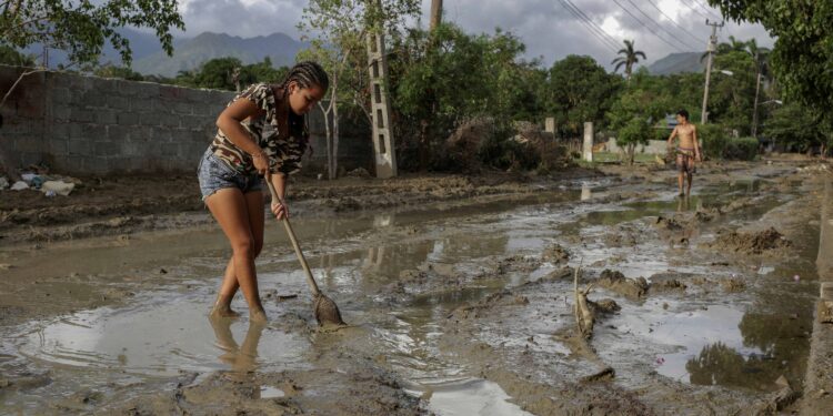 Tropical Storm Rafael gains steam, churns toward Jamaica, Cuba