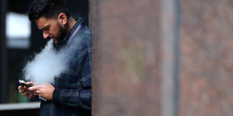 Britain to ban smoking outside schools, hospitals and playgrounds