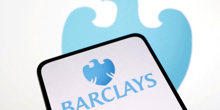 Barclays says Bank of England to hold rates in December meeting