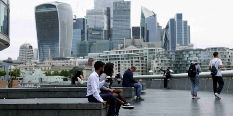 UK public-sector pay rises to overtake private ones, employers say