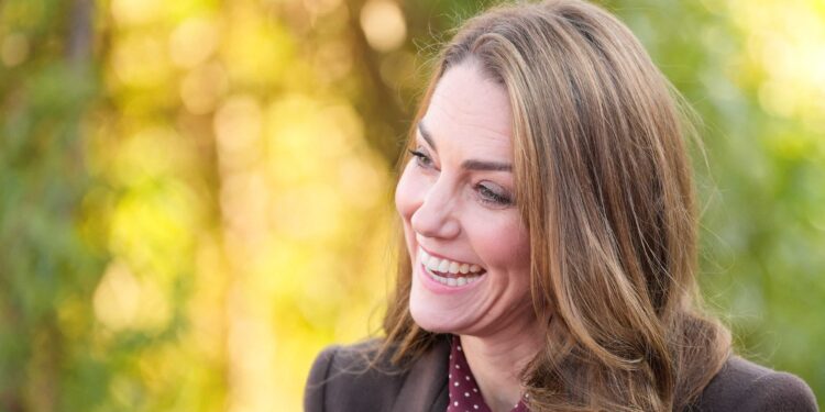 Princess Kate returns to the fore with Christmas carol service