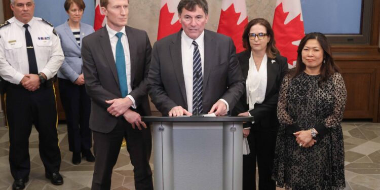 Canada pledges beefed-up border, immigration restrictions to appease Trump