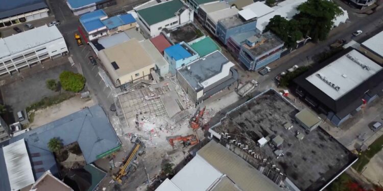 Australian search and rescue teams arrive in quake-hit Vanuatu