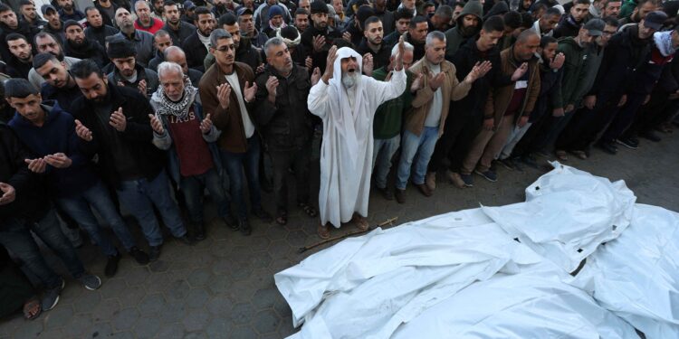 Israeli order to evacuate Gaza hospital ‘next to impossible’ to obey, say medics