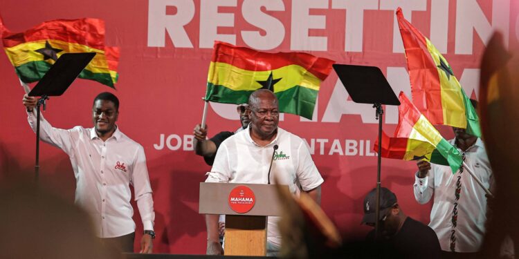Ghana’s presidential frontrunners in last-minute rally for votes