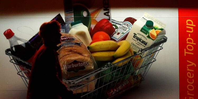 UK inflation hits 2.6% in November, service price growth holds steady