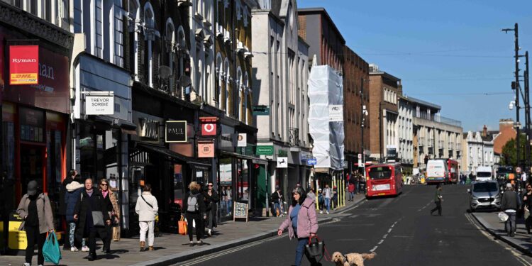 UK economy flat-lined in Q3, in new setback for government