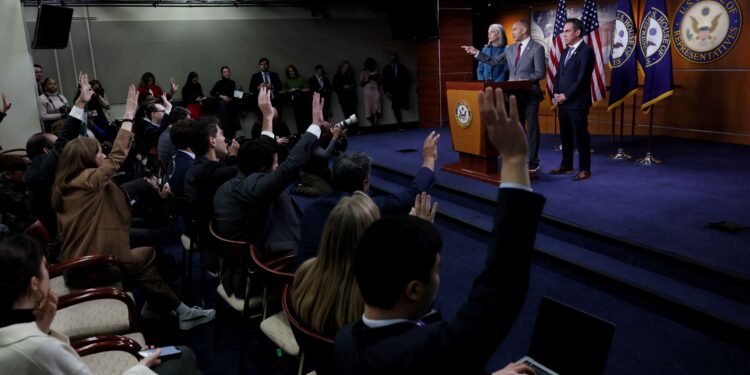 Trump-backed spending deal fails in House, shutdown approaches