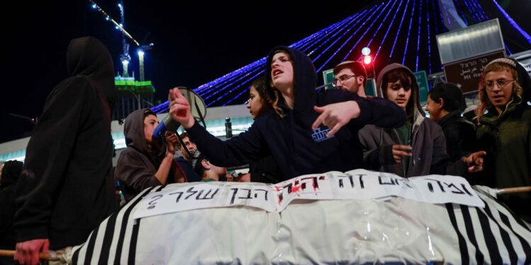 South Korea’s Yoon refuses questioning again as detention deadline looms