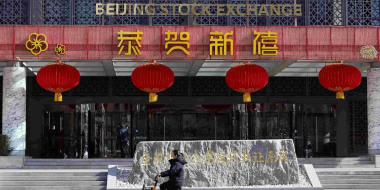 Asia shares slip, dollar firm as tariffs loom