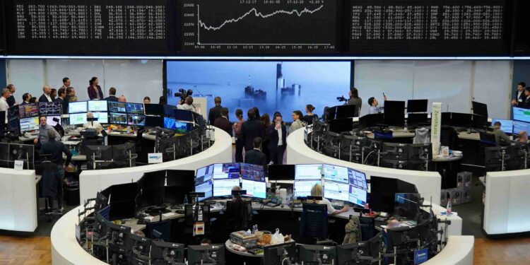 European shares break record highs on Ukraine peace hopes