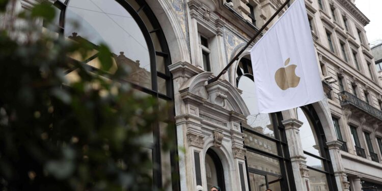 US examining whether UK’s encryption demand on Apple broke data treaty