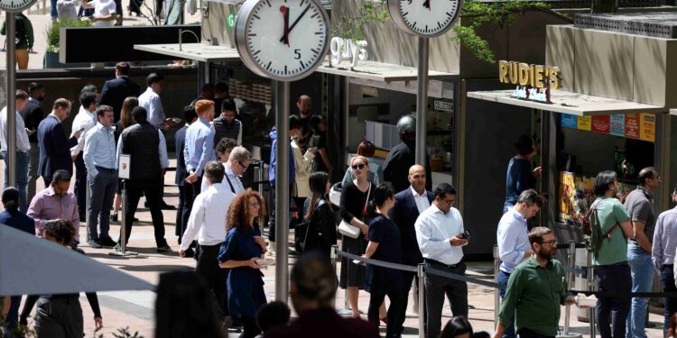 Britons’ confidence in economy falls to lowest since at least 1978, Ipsos MORI poll shows