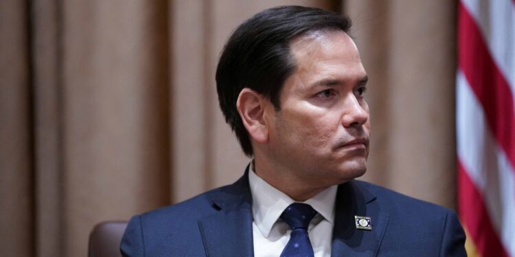 US deports another 10 gang members to El Salvador, Rubio says