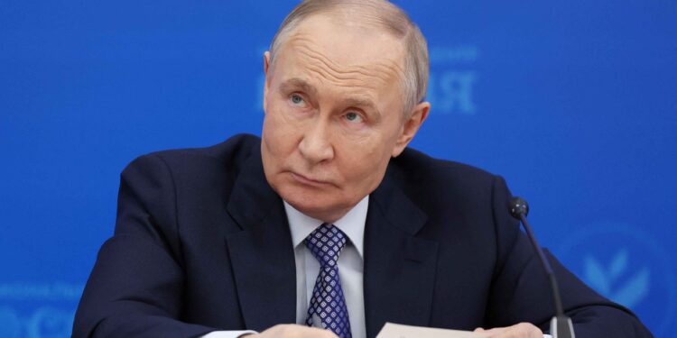 Ukraine presses for ceasefire as Russia reported to offer concession