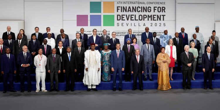 Global leaders pledge development push as US shuns UN summit