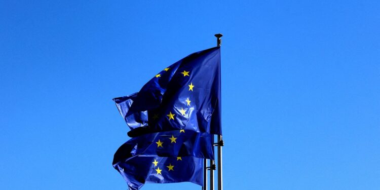 EU dismisses reports that it is ready to accept flat 10% U.S. tariff