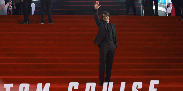 Tom Cruise, Dolly Parton to receive honorary Oscars