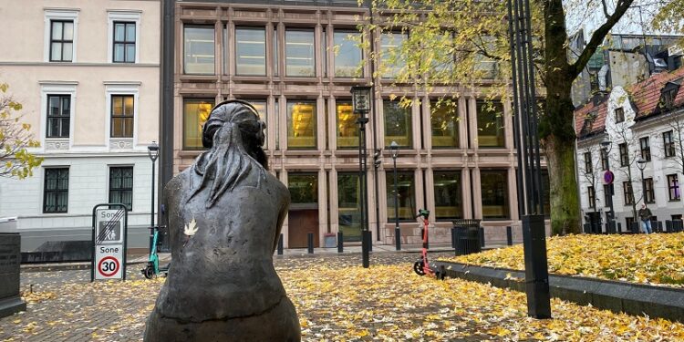 Oil, war and tariffs tear up markets’ central bank roadmap