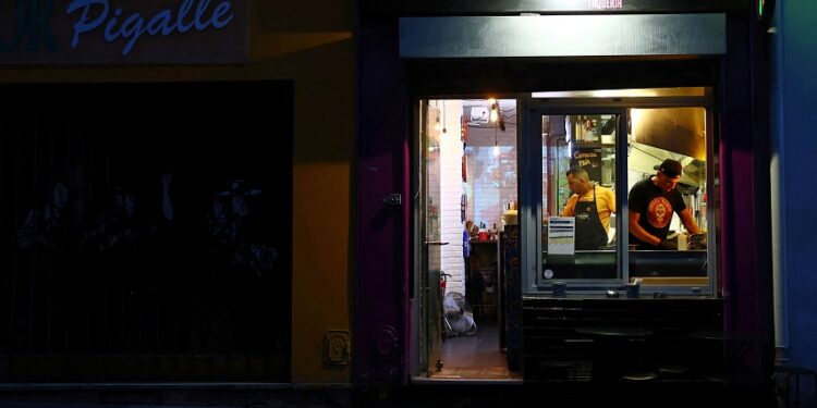 French private sector activity contracts further in June, PMI shows