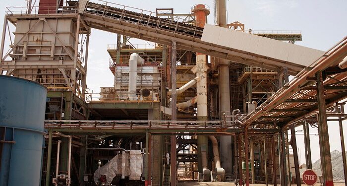 Niger miners say output will continue at nationalised uranium mine