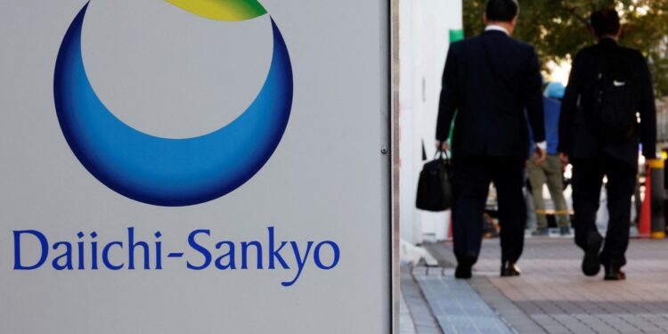 US approves AstraZeneca, Daiichi’s treatment for lung cancer