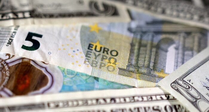 Central banks eye gold, euro and yuan as dollar dominance wanes