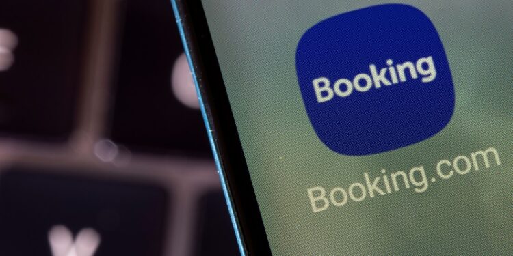 Dutch consumer groups prepare legal action against Booking.com, alleging inflated hotel prices