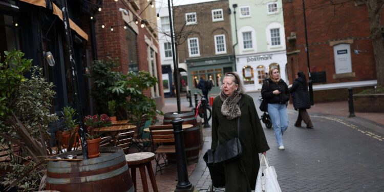 UK economy grew at fastest pace in a year in Q1 before expected slowdown