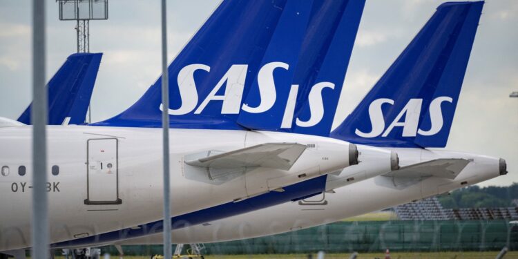 Embraer shares hit new highs as SAS places order