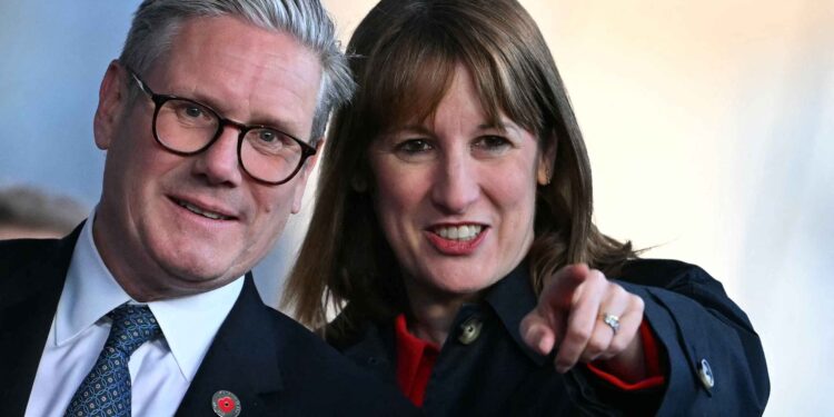 UK PM gives full backing to Reeves after tearful appearance in parliament