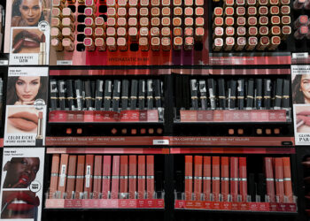 L’Oreal flags first China growth in two years but misses sales forecast