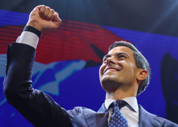 Centrist D66 party leads in Dutch election exit polls, narrowly ahead of far right