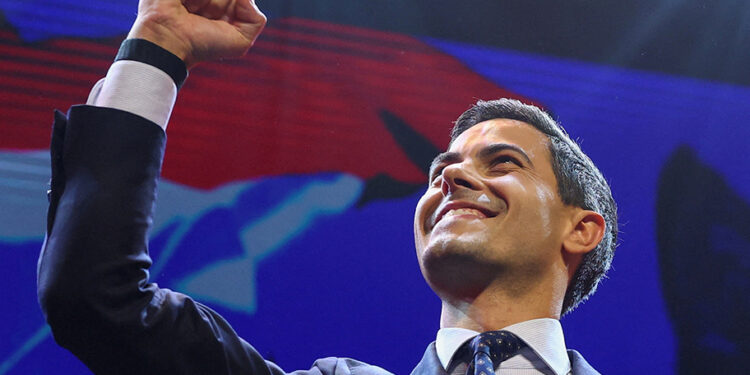 Centrist D66 party leads in Dutch election exit polls, narrowly ahead of far right